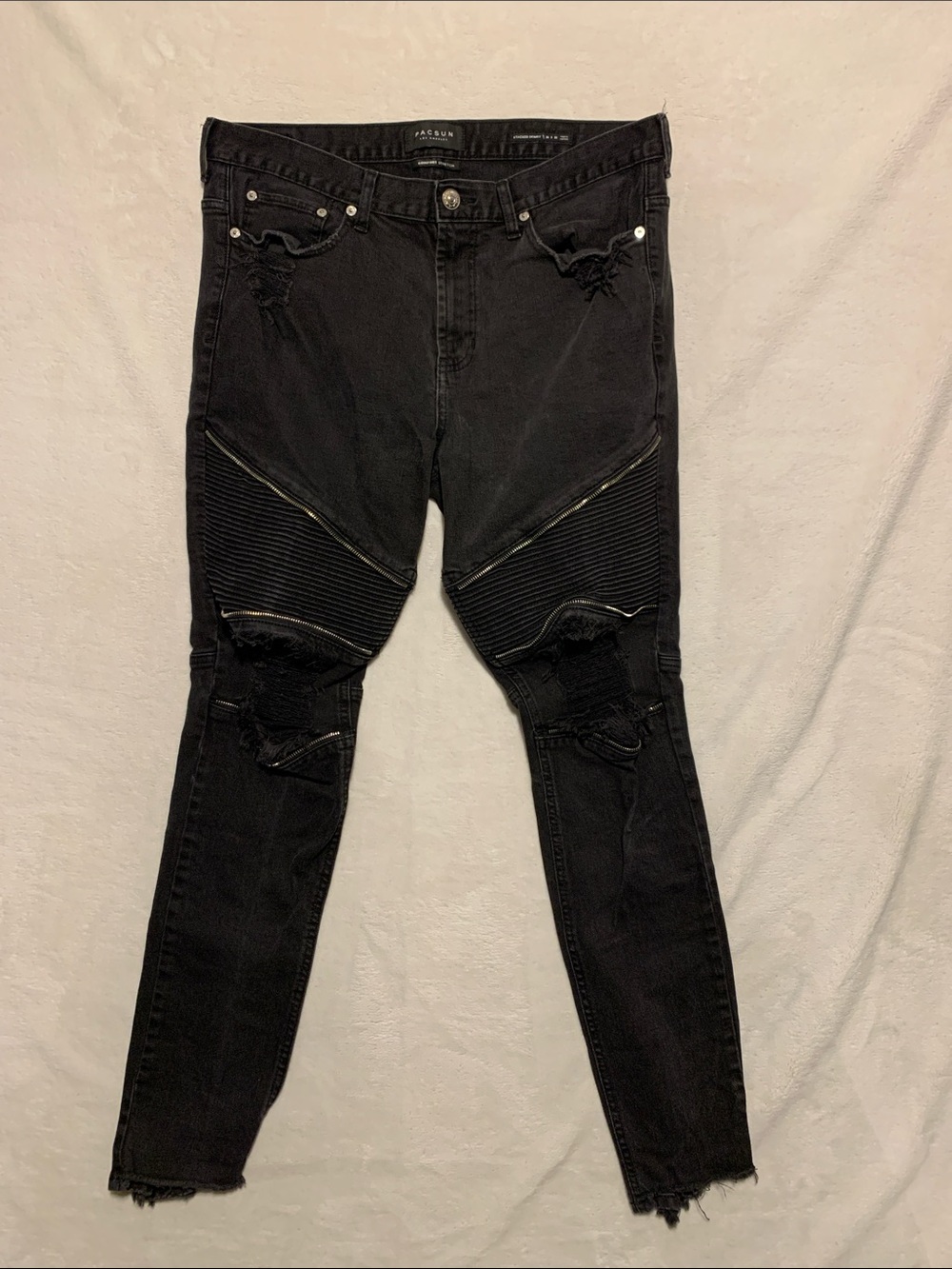 Pacsun Comfort Stretch Stacked Skinny Jeans zippers distressed raw hem 36x32